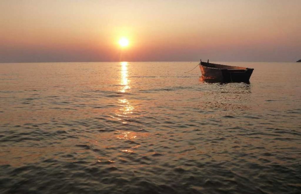 Dhow in Lake Victoria Mwanza Safarisoko