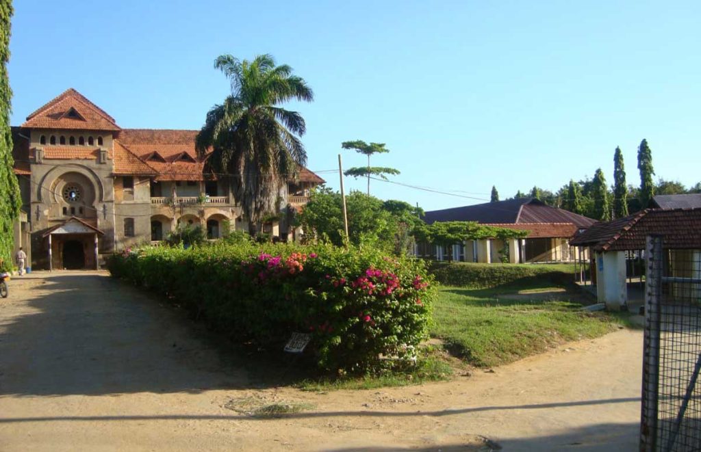 Old-Church-in-Tanga-Town-Safarisoko