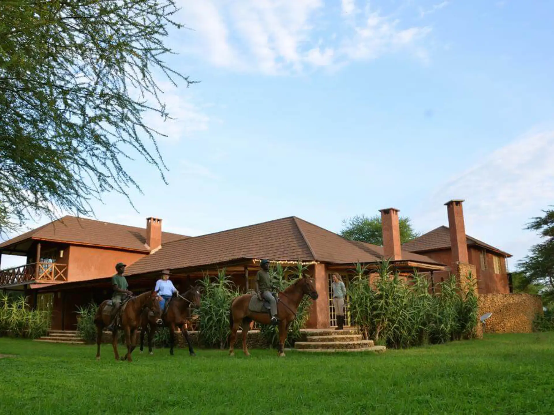 horse-riding-kili-villa